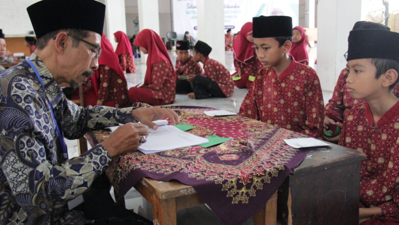 4T KUNCI SUKSES MENGHAFAL QUR-AN oleh Agus Dr. H. Muh Jauhari Nadzirun M. Pd