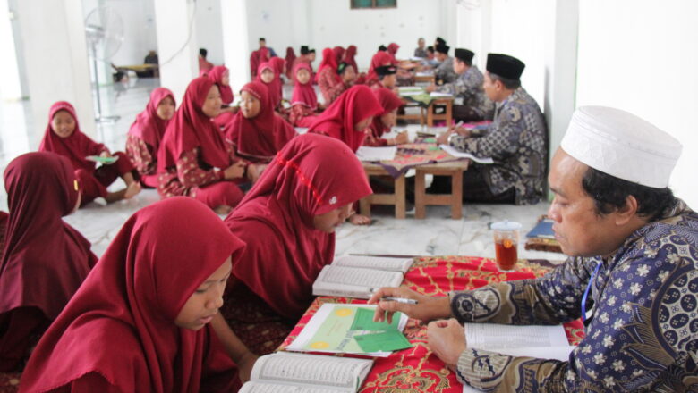 Taman Pendidikan Al-Qur’an adalah (oleh AI)